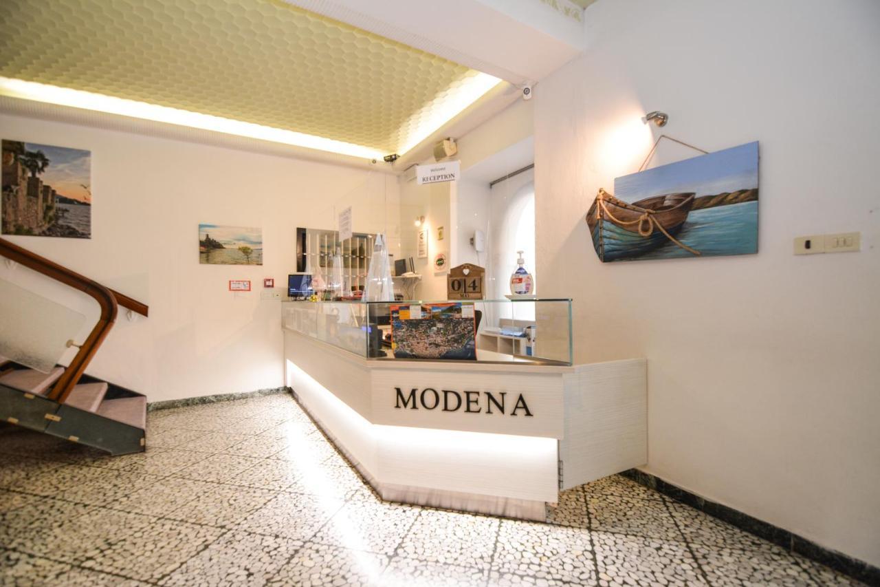 Hotel Modena Old Town Мальчезіне Екстер'єр фото