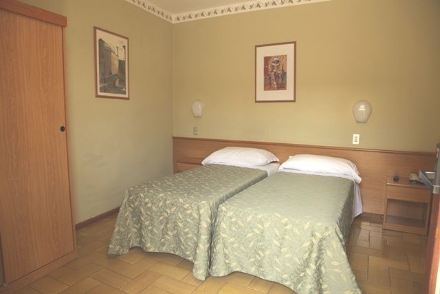 Hotel Modena Old Town Мальчезіне Екстер'єр фото